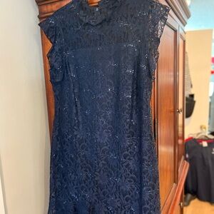 Chic Navy Lace Midi Dress